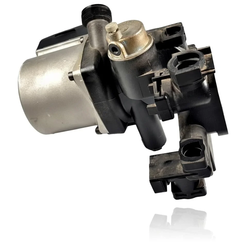 Motor de Bomba Circuladora Saunier Duval ThemaClassic C 25 E Grundfos Ref. S1005200 - Imagen 2