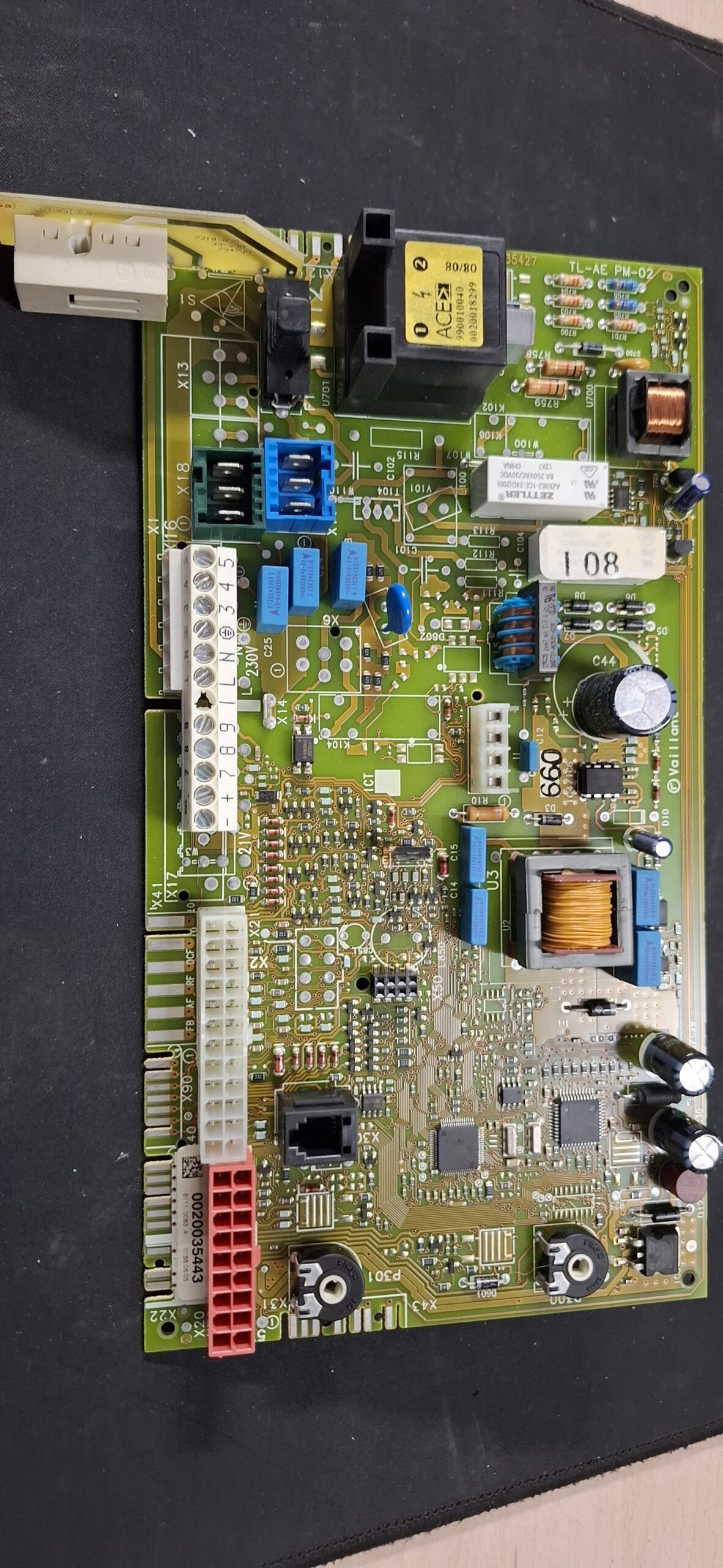 Placa electronica Vaillant · Eticheta 0020035443 · PLCN017